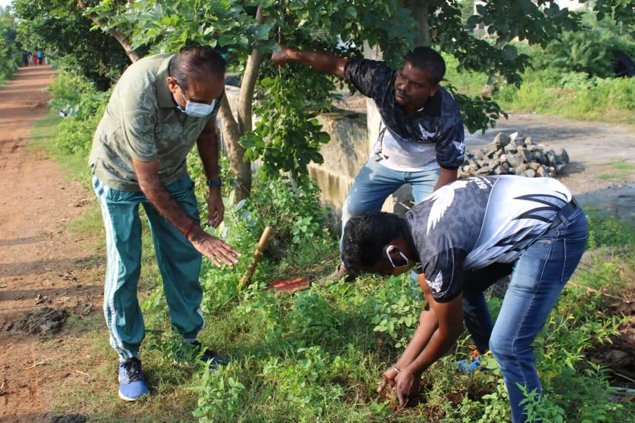 Kakkai Charitable trust planting event - Adyar River bank, I.P.S Colony, Manapakkam More than 2,000 seeds were planted