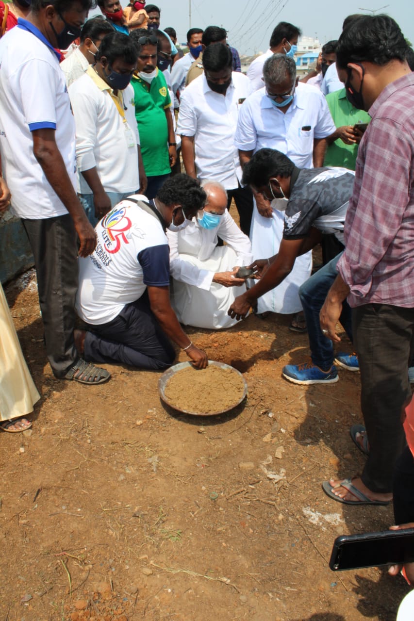 Makkal-Paadhai-Social-Activists-coordinated-this-event.-Many-Teachers-Students-Volunteers-involved-enthusiastically