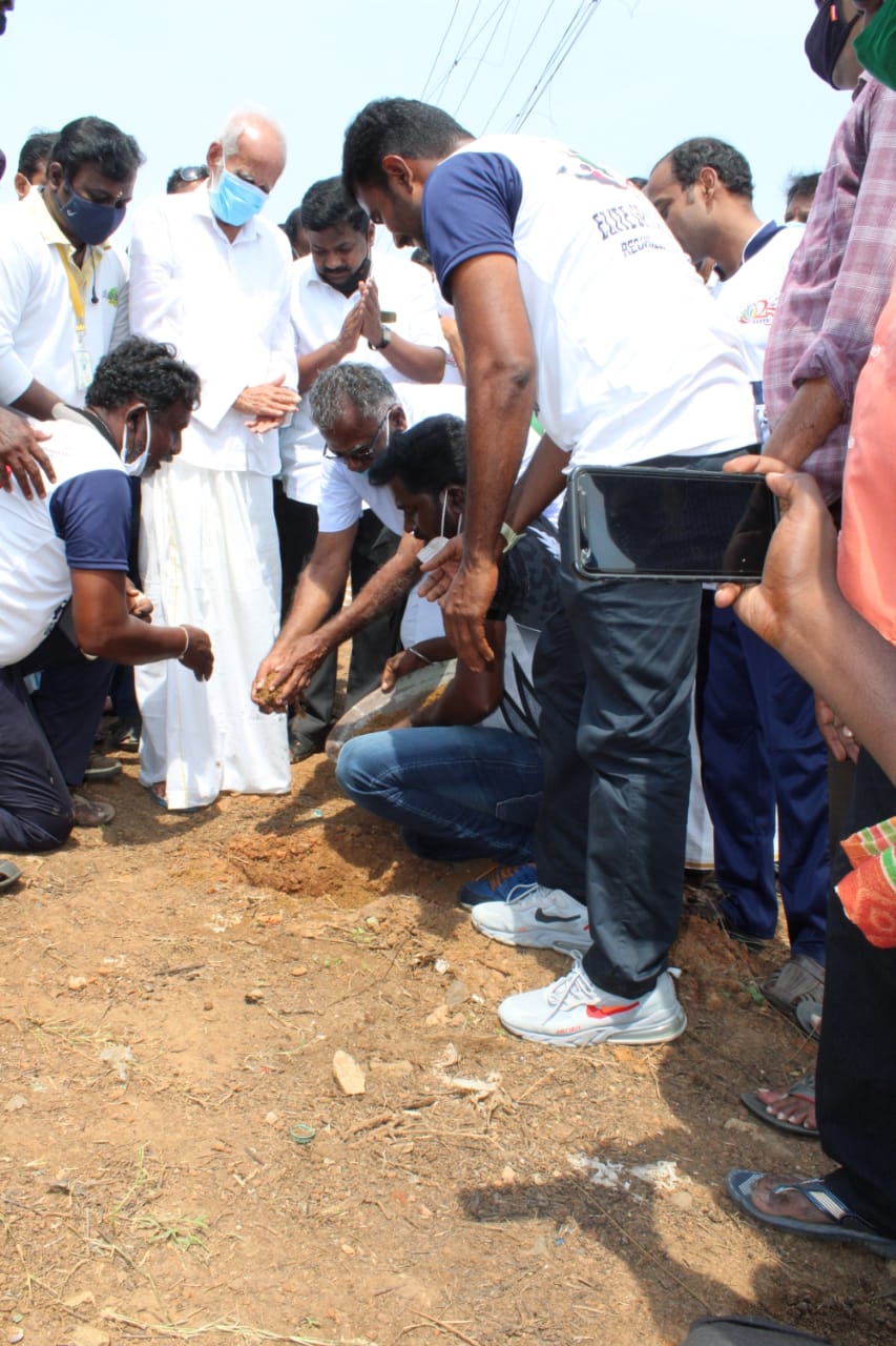 kakkai-charitable-trust-Makkal-Paadhai-Social-Activists-coordinated-this-event.-Many-Teachers-Students-Volunteers-involved-enthusiastically